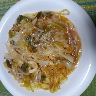 ピリ辛が美味しい！野菜たっぷり！あんかけ焼きそば